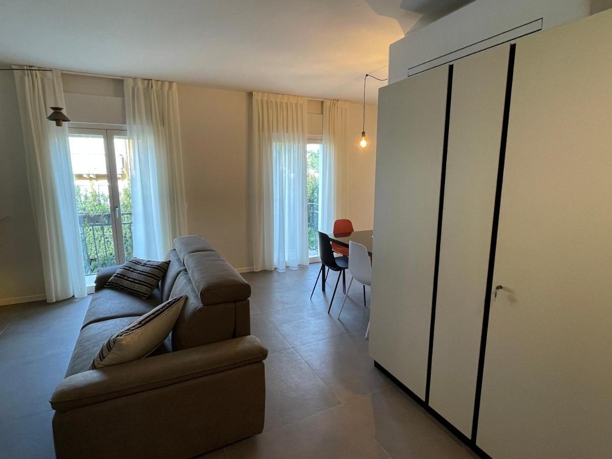 Lucia Holiday Apartments Lazise Exteriér fotografie