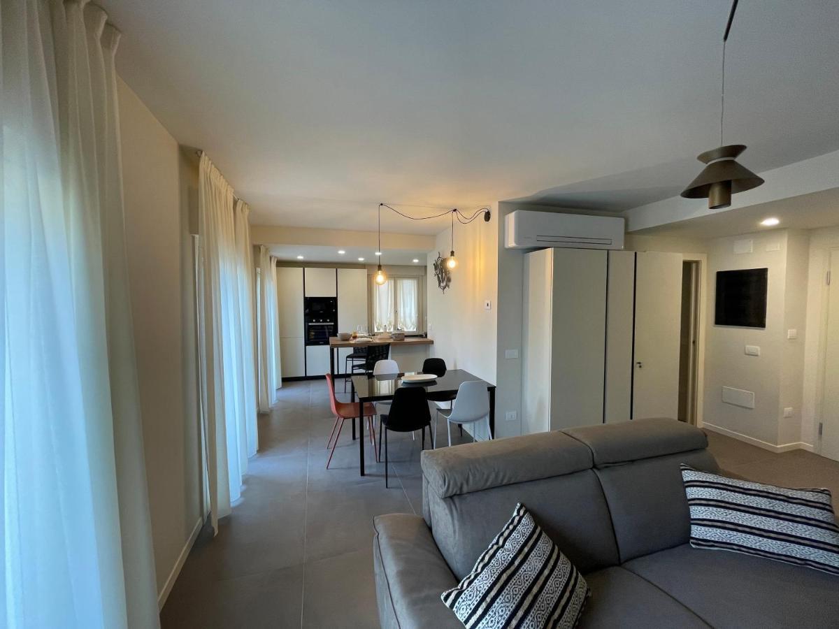 Lucia Holiday Apartments Lazise Exteriér fotografie